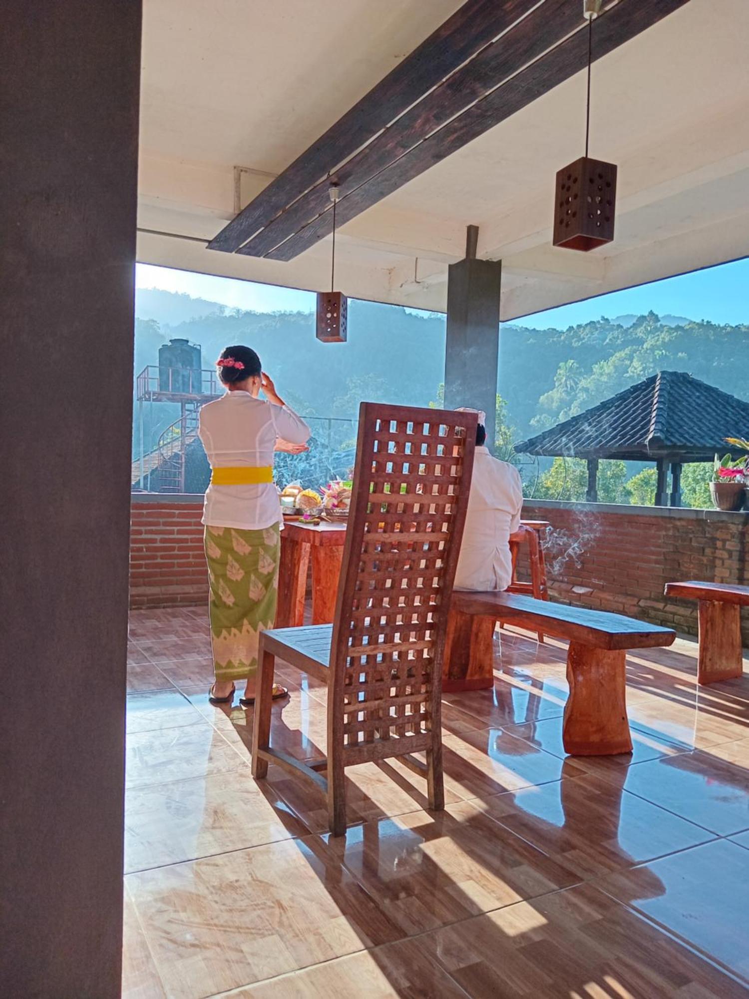 Kanaya & Warung Heaven Guest house