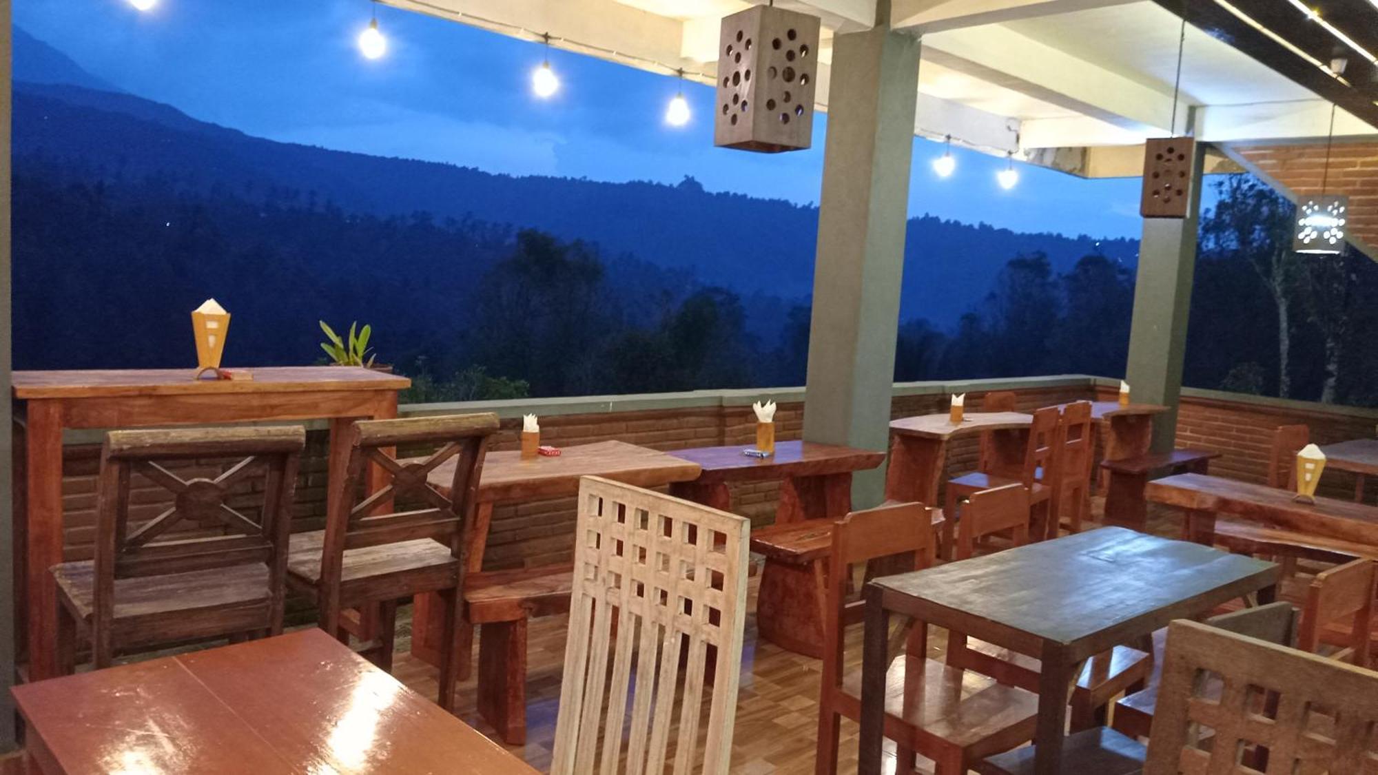 Kanaya & Warung Heaven Gasthuis Munduk